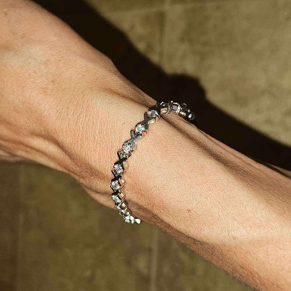 ESTATE STERLING SILVER DIAMANTE CRISS CROSS CZ TENNIS BRACELET